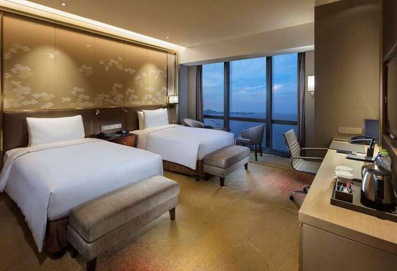 اتاق استاندارد با چشم‌انداز دریا, Hilton Yantai