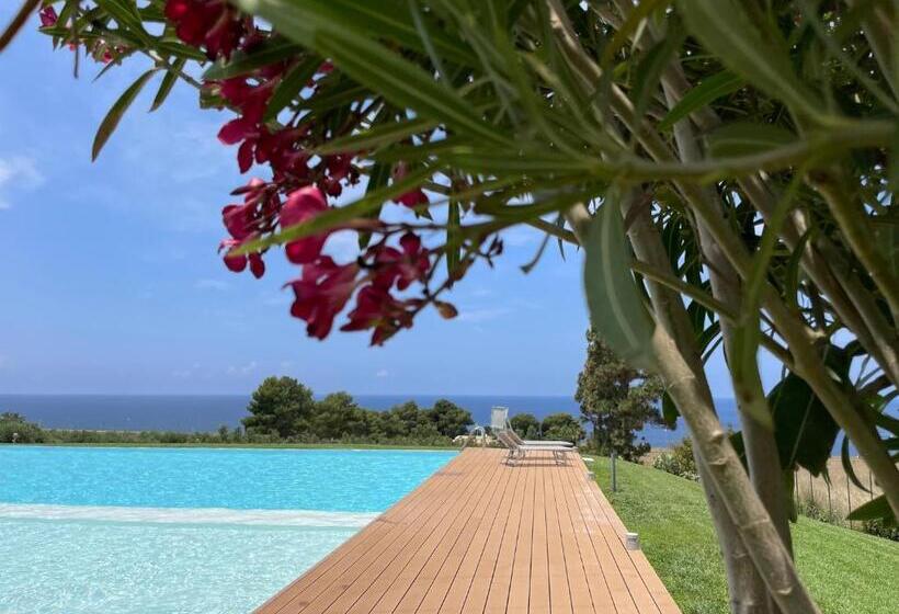 オーシャンビュースタンダードルームバルコニー付き, Cala Azzurra Macari Bed And Breakfast And Holidays House