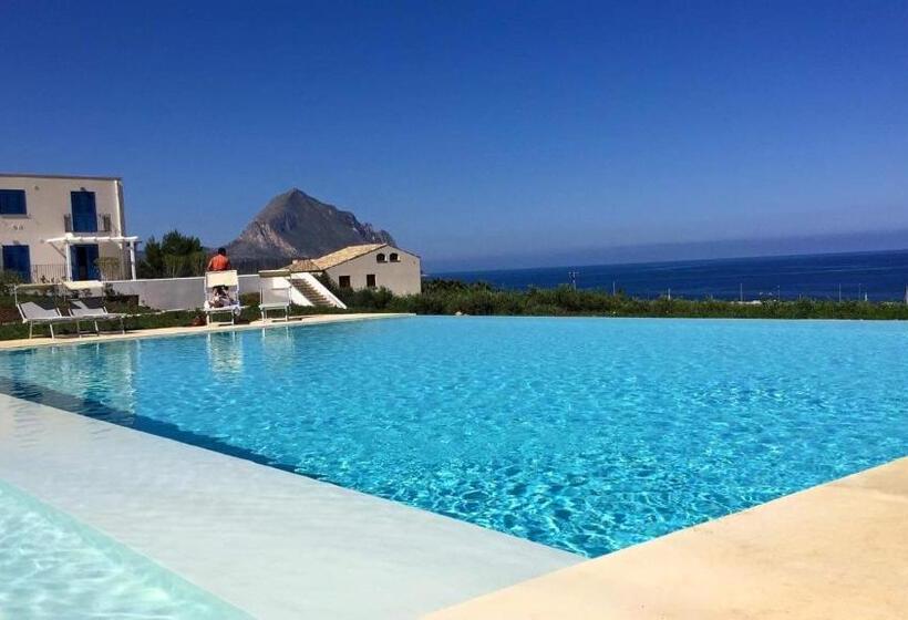 オーシャンビュースタンダードルームバルコニー付き, Cala Azzurra Macari Bed And Breakfast And Holidays House
