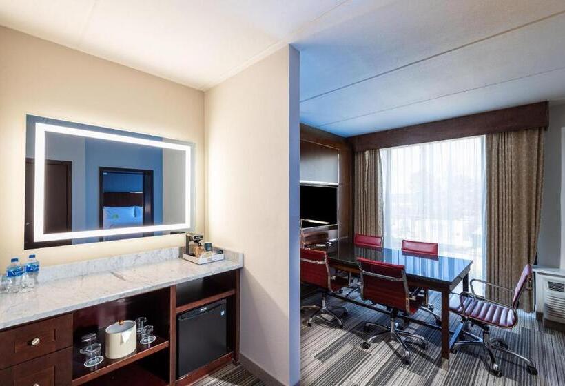 Люкс Executive Кровать Кинг, Four Points By Sheraton Atlanta Airport West
