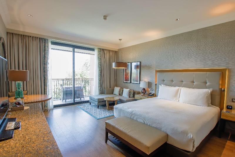 اتاق سوپریور با تخت بزرگ, Hilton Cabo Verde Sal Resort