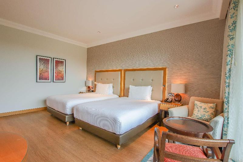 اتاق سوپریور با چشم‌انداز استخر, Hilton Cabo Verde Sal Resort