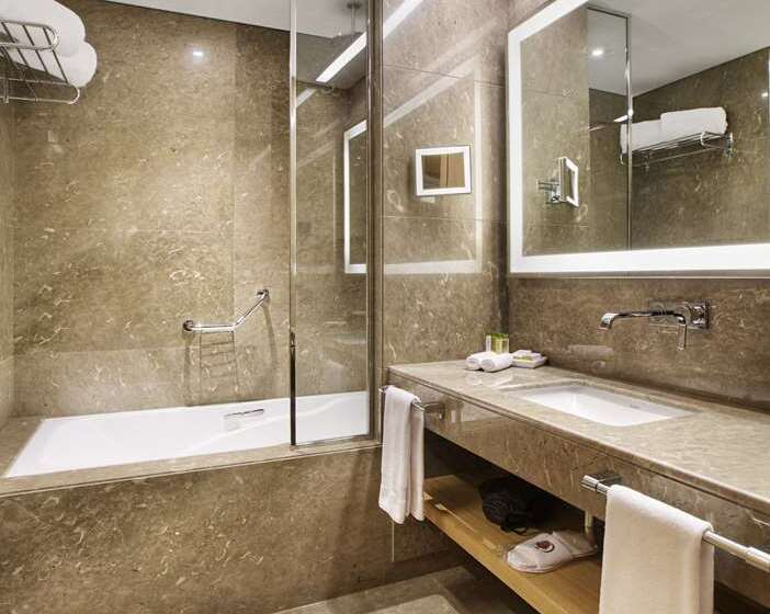 سوئیت با تخت بزرگ, Hilton Cabo Verde Sal Resort
