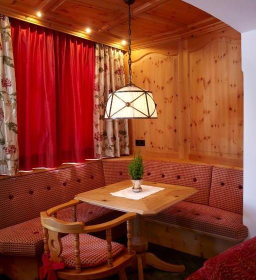 سوییت, Sporthotel Lorünser