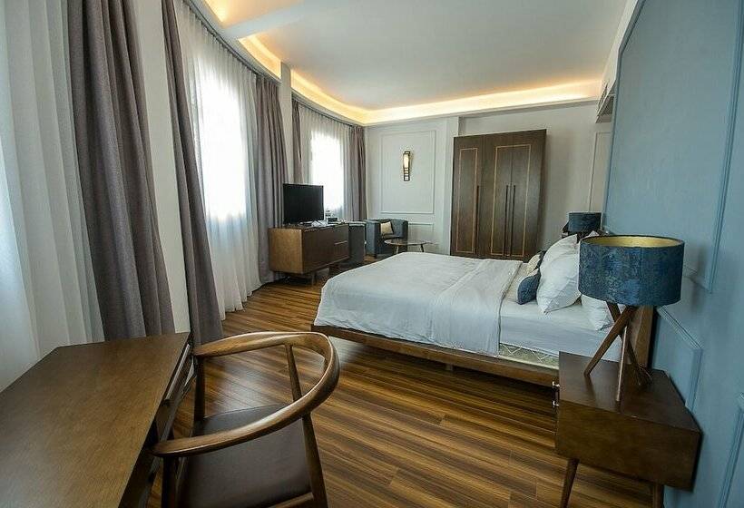 اتاق لوکس با چشم‌انداز شهر, Danang Boutique