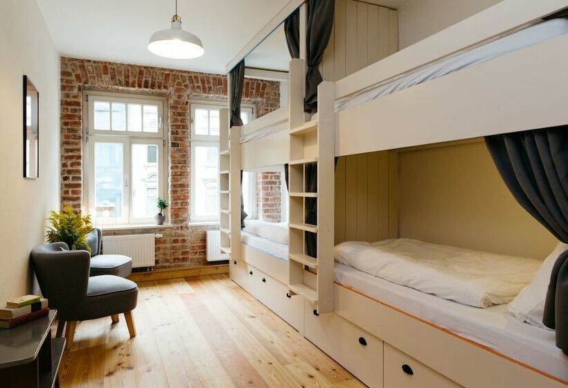 Кровать в Общей Комнате, Hostel Multitude