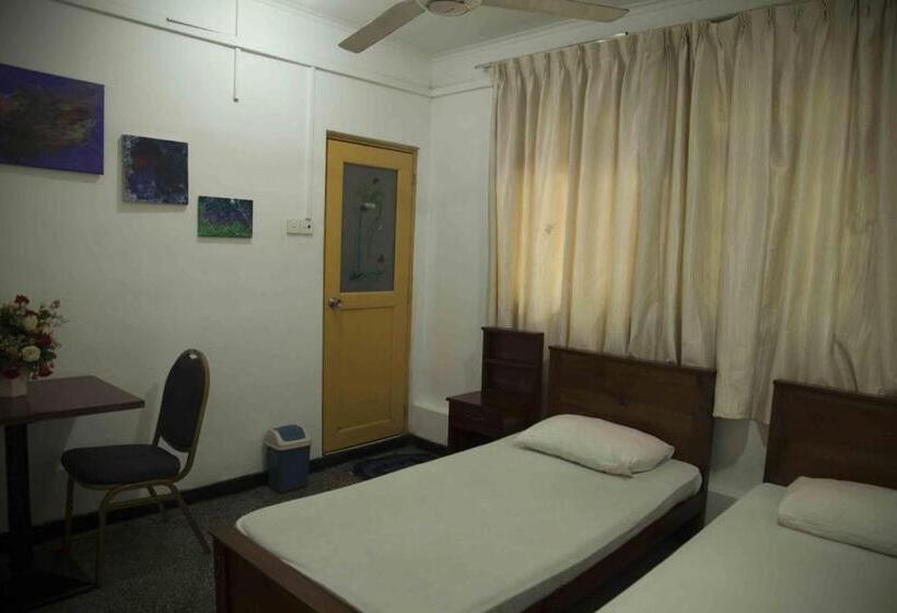 标准间, Lodge In 611