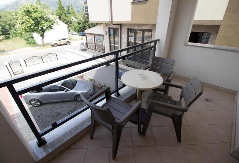 اتاق استاندارد سه تخته با بالکن, Villa Bojcic