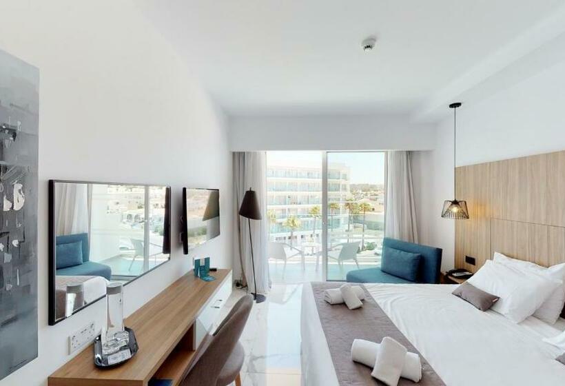Номер Стандарт Боковой Вид на Море, The Blue Ivy Hotel & Suites