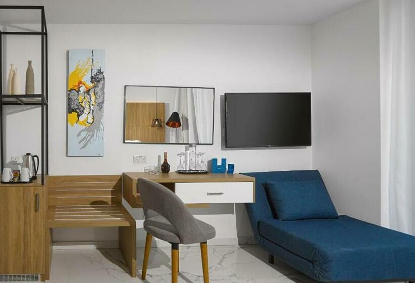 Номер Superior Вид на Море, The Blue Ivy Hotel & Suites