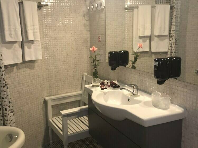 디럭스 룸, Ambra Boutique Hotel & Bistro