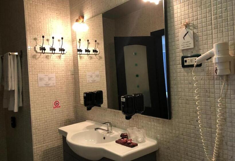 디럭스 룸, Ambra Boutique Hotel & Bistro