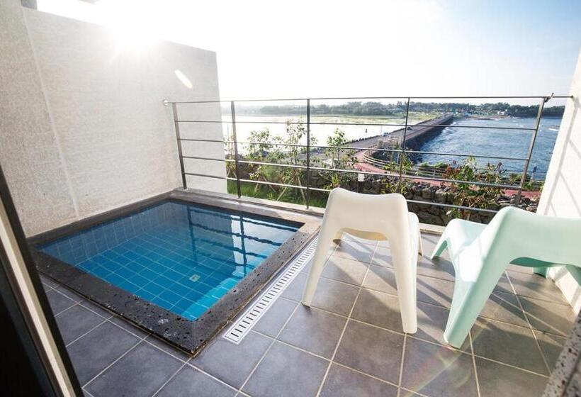 Номер Стандарт Вид на Море, Jeju Chrismas Resort