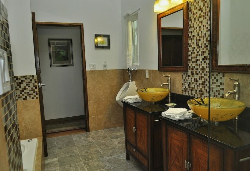 Люкс Повышенной Комфортности, Casa Donna Rosa B&b