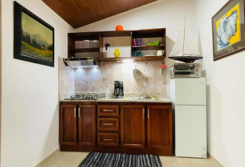 Семейное Студио, Casa Donna Rosa B&b