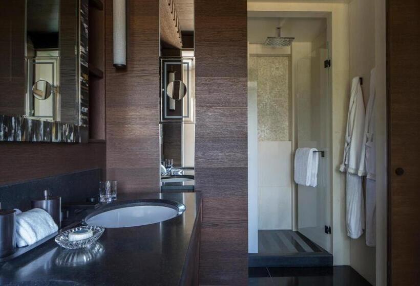 سوئیت جونیور با تخت بزرگ, Four Seasons Hotel Megeve