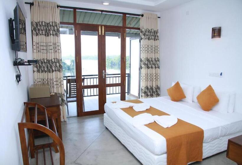 اتاق لوکس با چشم‌انداز دریاچه, Sanu Lagoon Resort & Spa