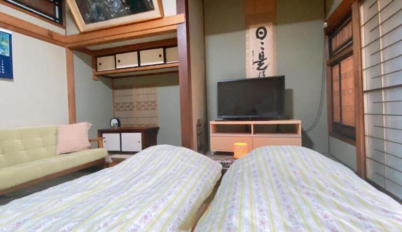اتاق استاندارد با چشم‌انداز باغ, Ryokan Sansui