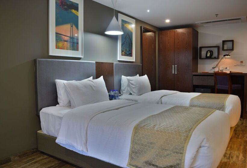 Номер Премиум, Howard Johnson By Wyndham Kolkata Airport