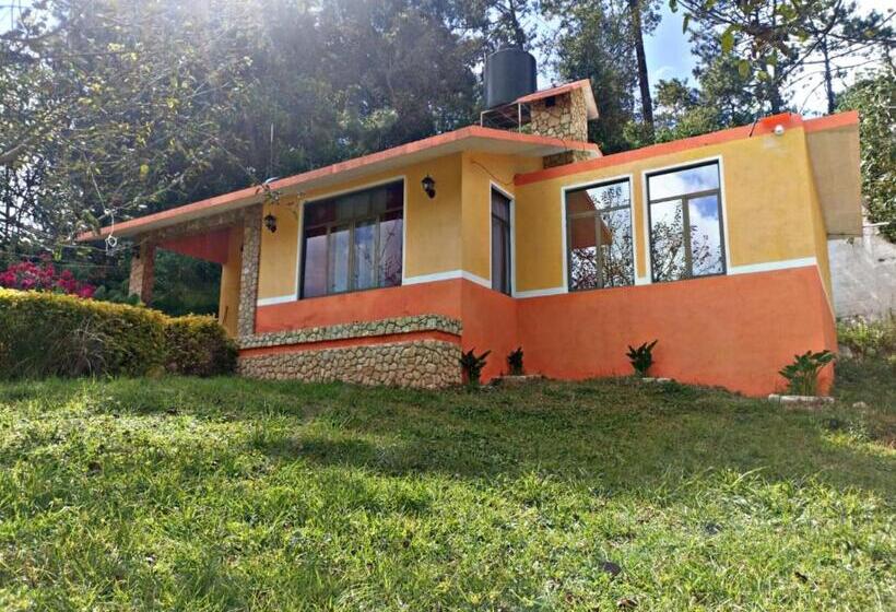 샬레, Villa De Las Flores