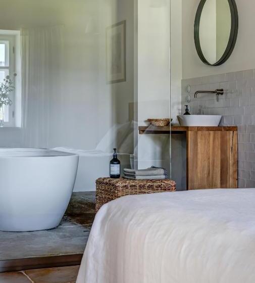 Люкс, Boutique Hotel Mezi Plutky