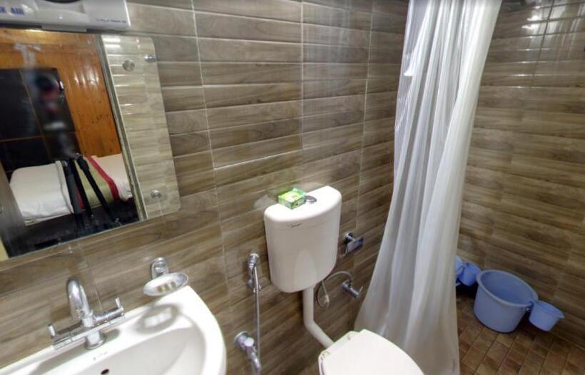 غرفة ديلوكس سرير كينج, Brahmaputra Jungle Resort