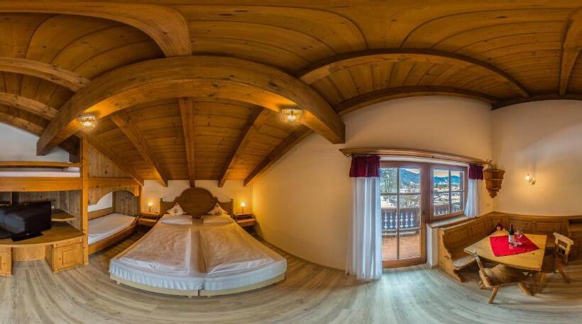 Номер Стандарт Вид на Горы, Landhotel Lärchenhügel