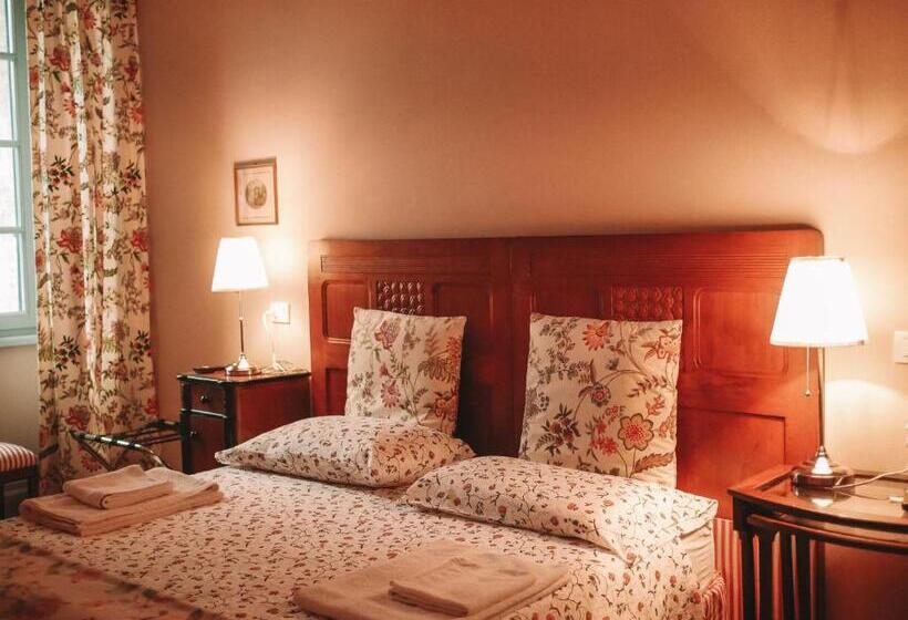 اتاق استاندارد با چشم‌انداز دریاچه, Nobiallum B&b