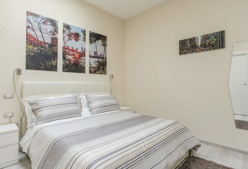 اتاق استاندارد چهار تخته, Morra's Home