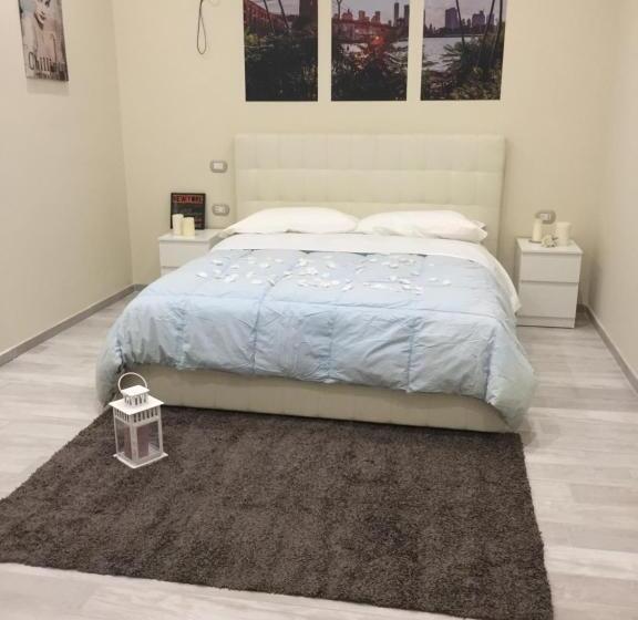 اتاق استاندارد چهار تخته, Morra's Home
