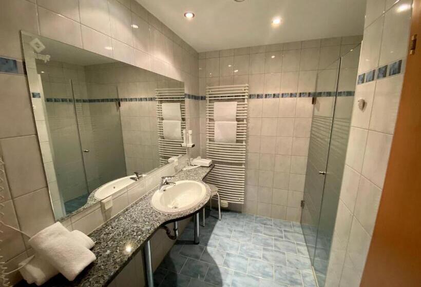 Номер Стандарт с Балконом, Restaurant Gruber