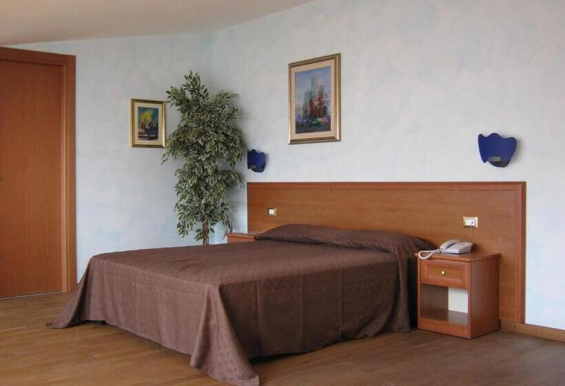 Люкс Повышенной Комфортности, Villa D'evoli