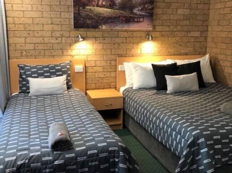 Семейный Номер, Muswellbrook Motor Inn