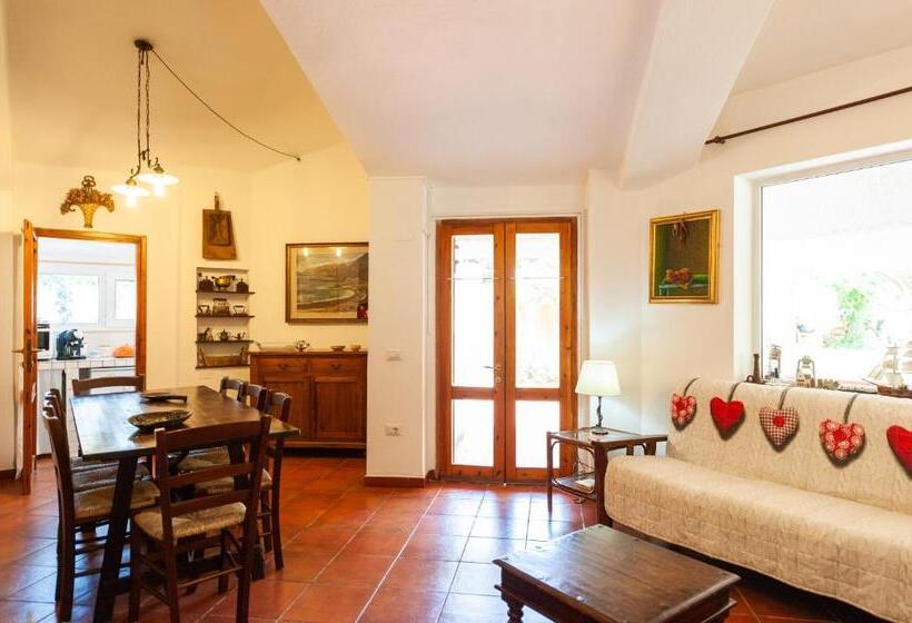 2ベッドルームハウス, Guest House Villa Verde   Short Term Room Rentals