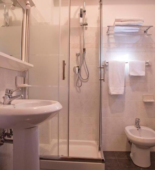 Quarto Quadruple Standart Vista Jardim, Bucaneve