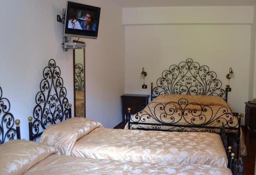 Quarto Quadruple Standart Vista Jardim, Bucaneve