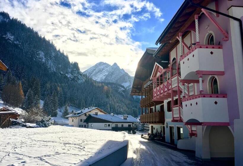 Comfort room with mountain view, B&b Cèsa Planber Mountain View Ski In Ski Out