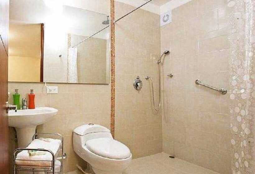 اتاق استاندارد سه نفره, Cm House   Hotel Moreno