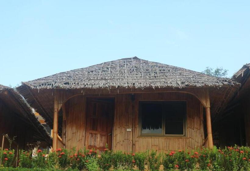 Хижина, Cottage Hill At Lanta