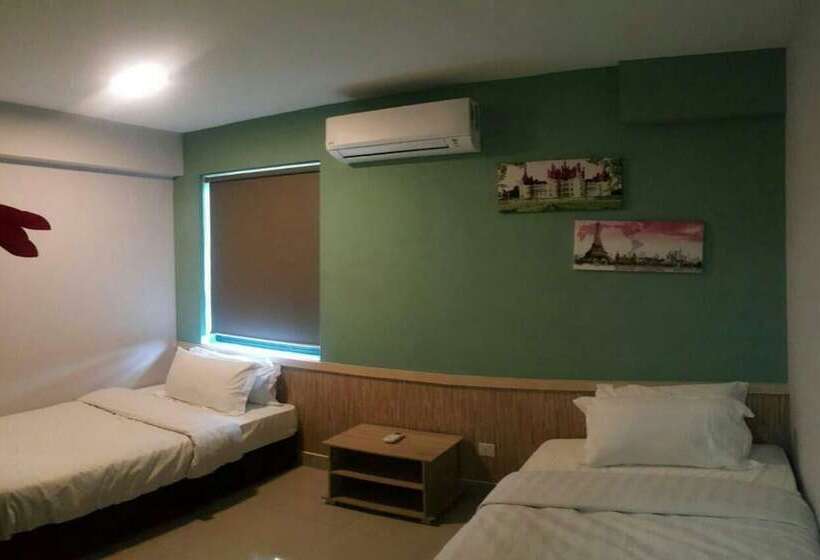 سوئیت خانواده 2 خوابه, De Houz   Trefoil Setia Alam Home Stay