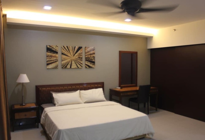 استودیوی لوکس, De Houz   Trefoil Setia Alam Home Stay