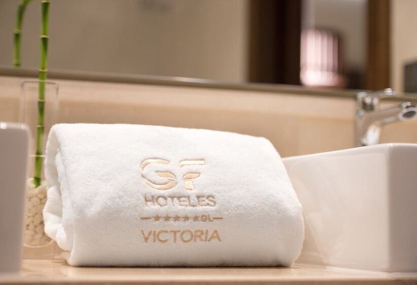 Люкс Сеньор, Gf Victoria