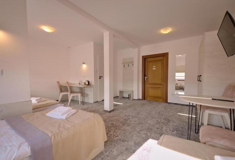 Habitación Cuádruple Estándar, Sezam