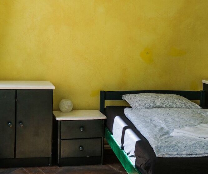 تختخواب در اتاق مشترک, Charles Bridge Hostel & Apartments