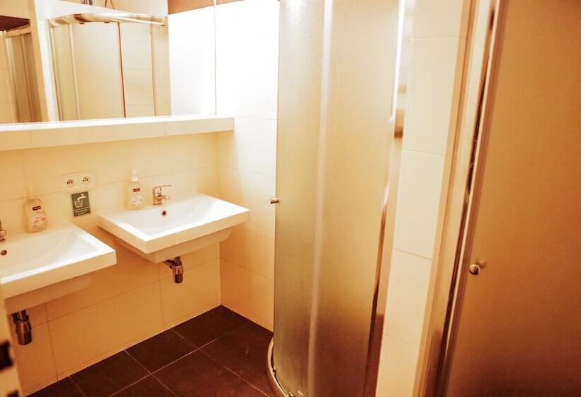 تختخواب در اتاق مشترک, Charles Bridge Hostel & Apartments