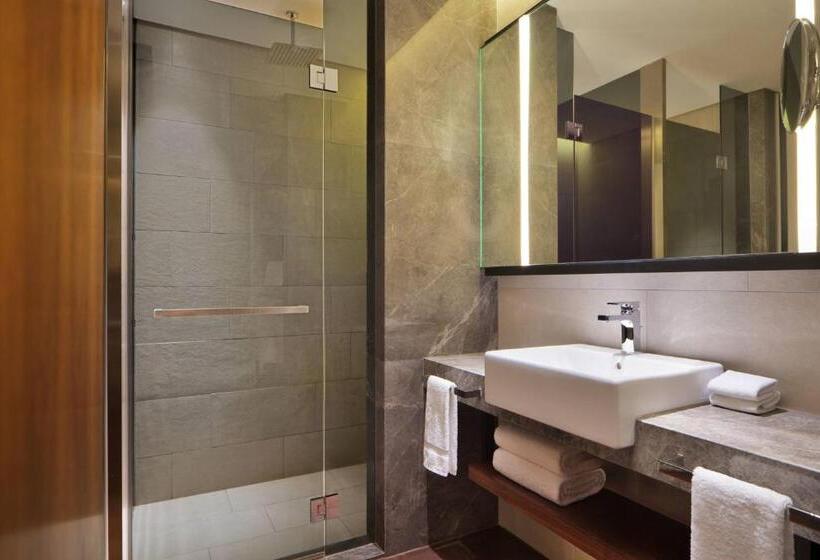 Номер Deluxe, Le Meridien Petaling Jaya