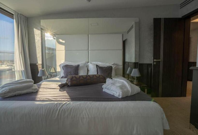 سوییت اجرایی, Myo Hotel Wenceslas