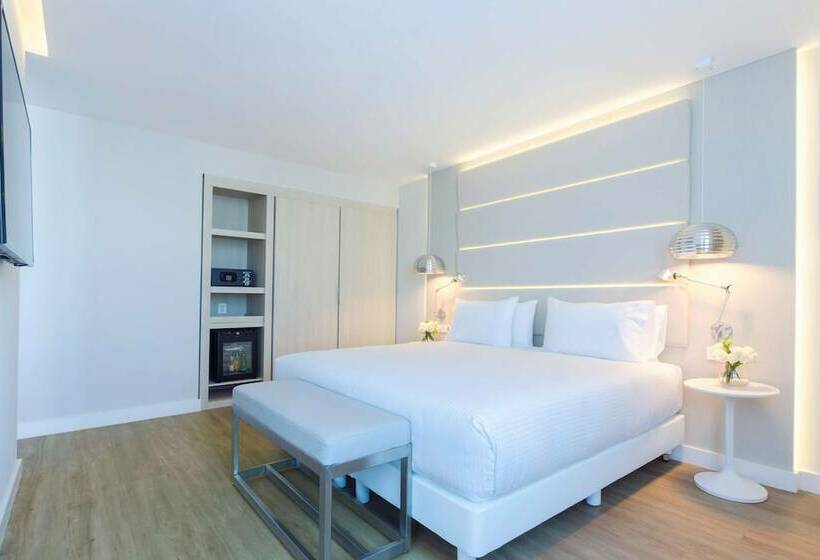 Номер Стандарт, NH Monterrey La Fe