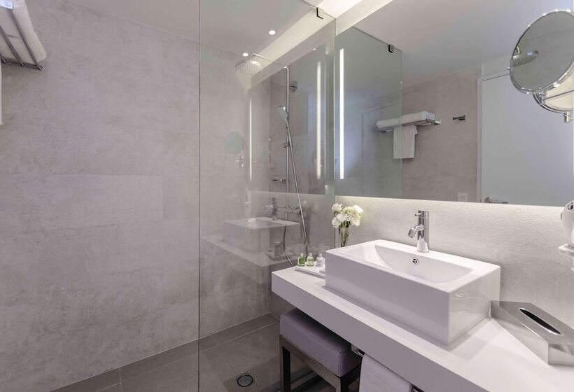 Номер Superior, NH Monterrey La Fe