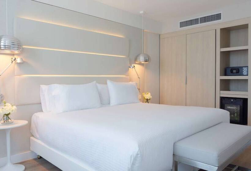 Habitación Familiar, NH Monterrey La Fe